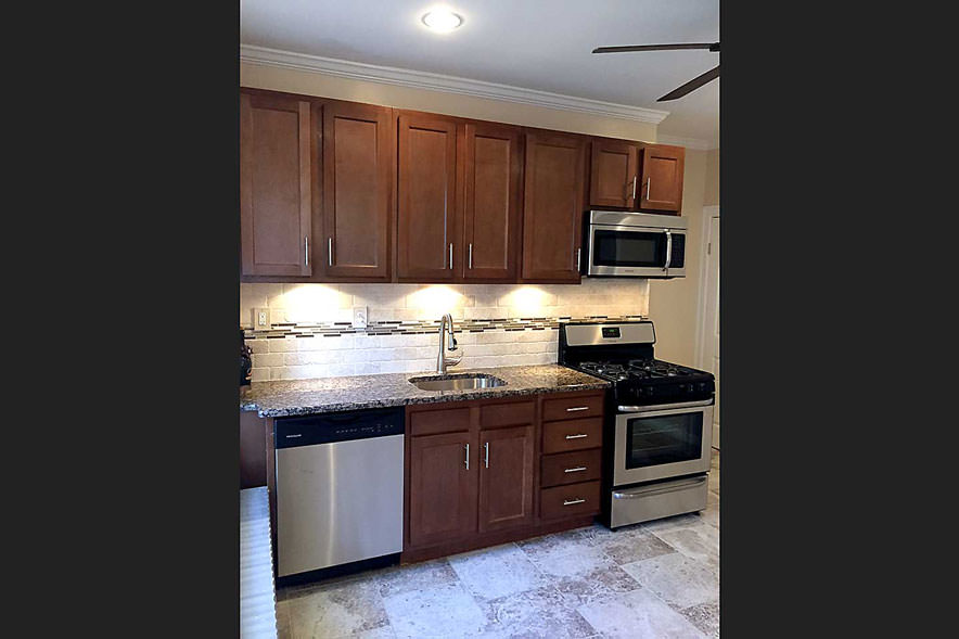 126 Jamestown Ave - Kitchen