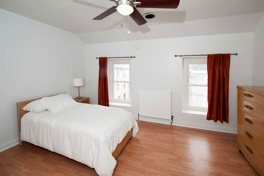 152 Conarroe St - Bedroom